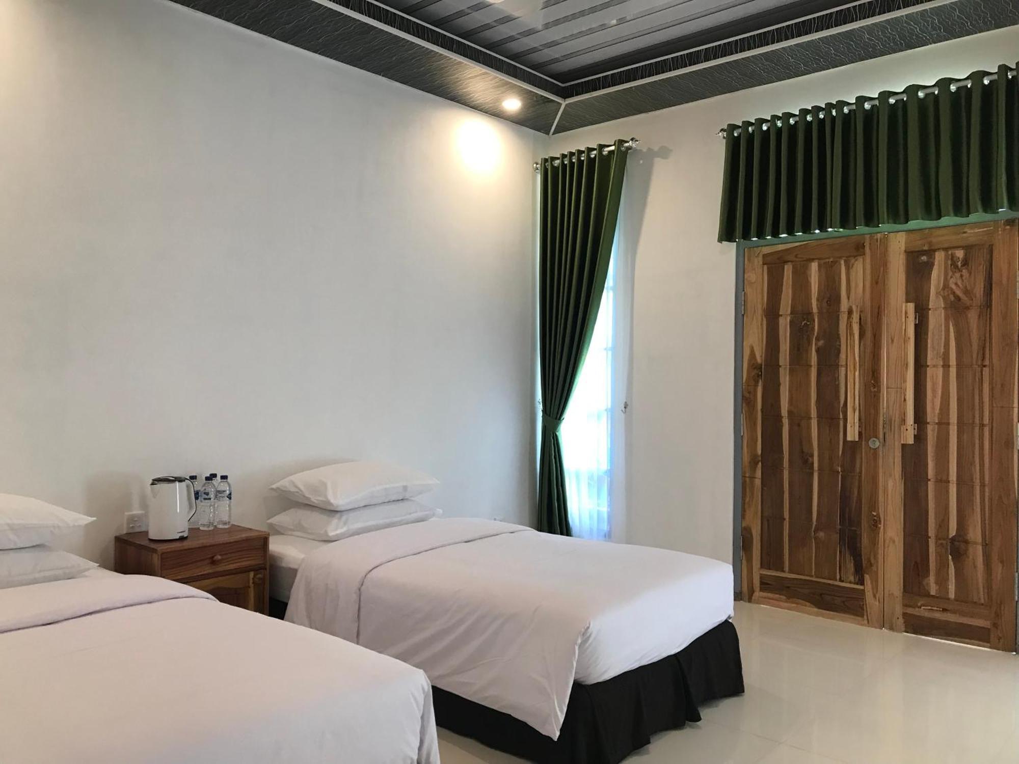 Pohon Purba Resort & Restaurant Labuhan Pandan Екстериор снимка