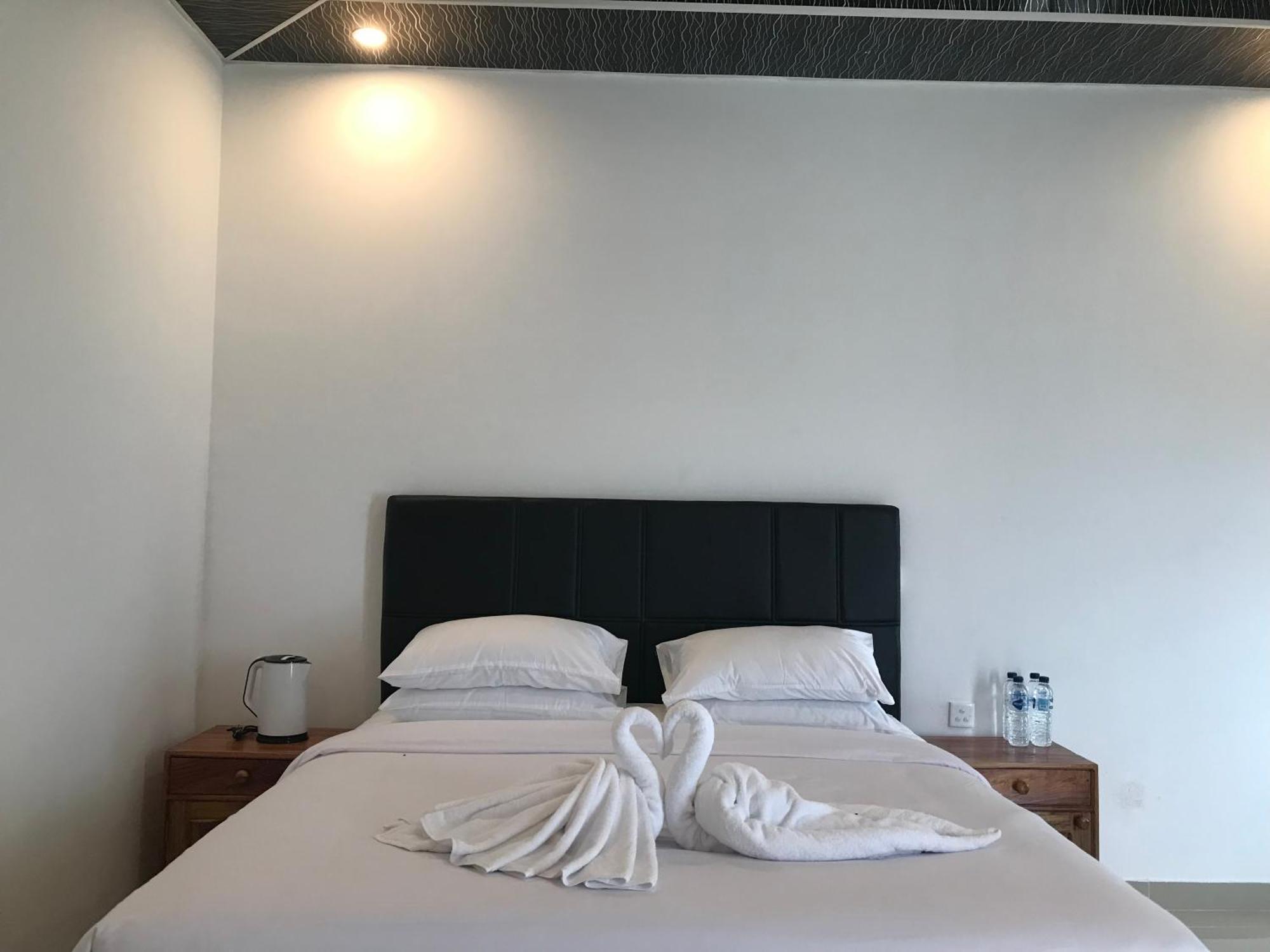 Pohon Purba Resort & Restaurant Labuhan Pandan Екстериор снимка