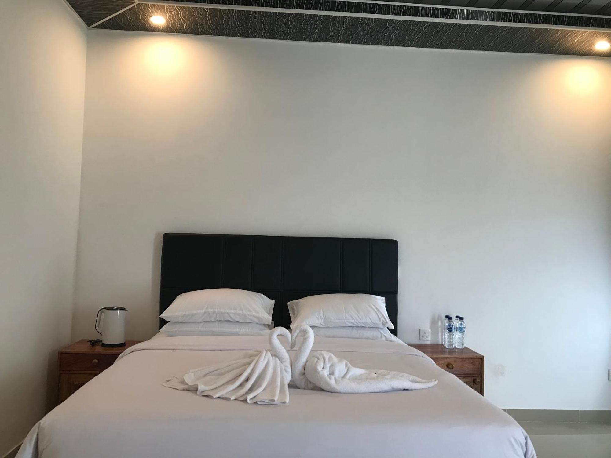 Pohon Purba Resort & Restaurant Labuhan Pandan Екстериор снимка