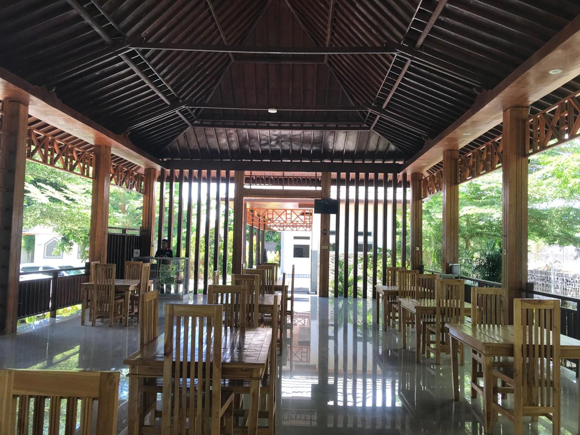 Pohon Purba Resort & Restaurant Labuhan Pandan Екстериор снимка