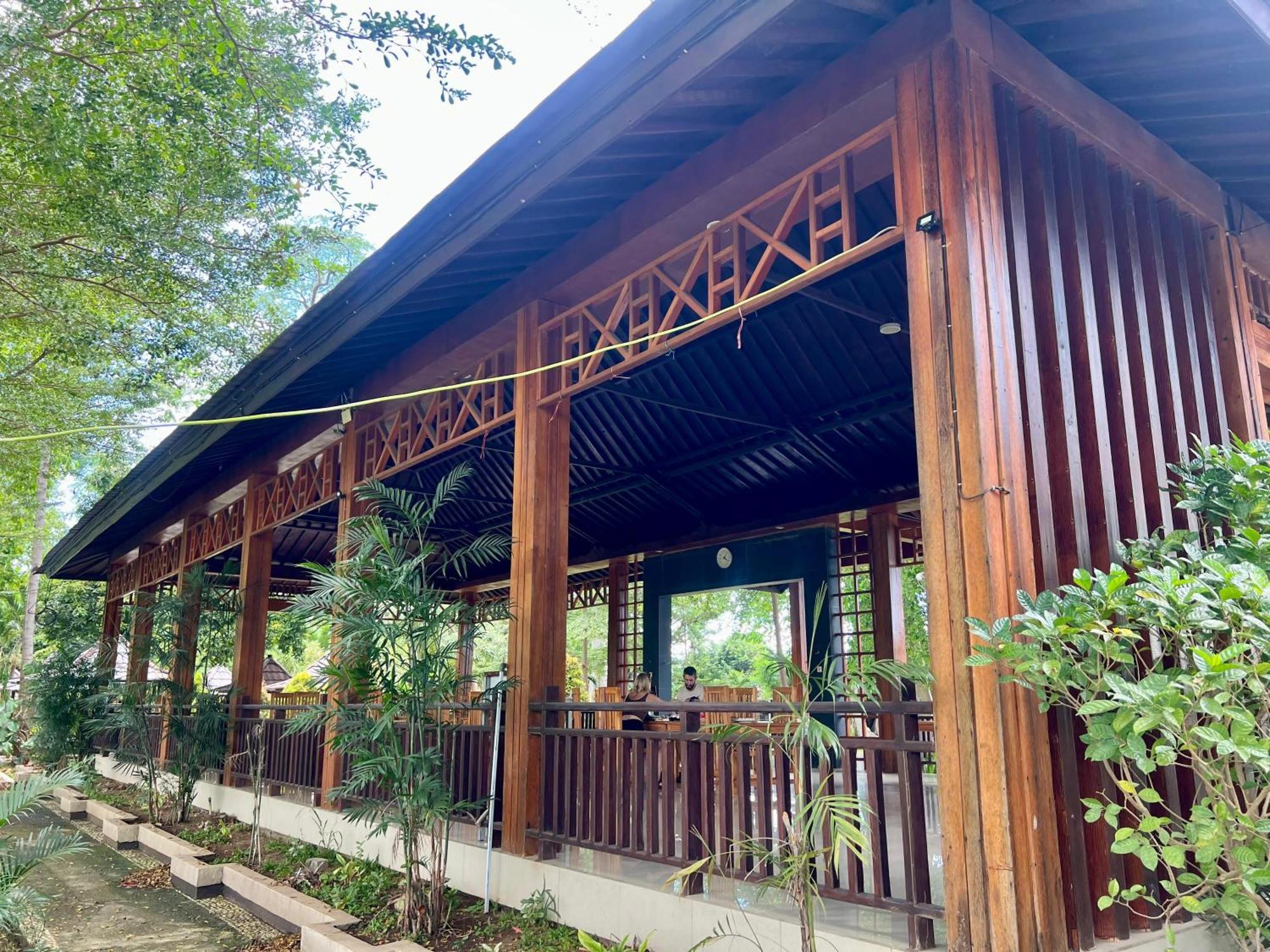 Pohon Purba Resort & Restaurant Labuhan Pandan Екстериор снимка