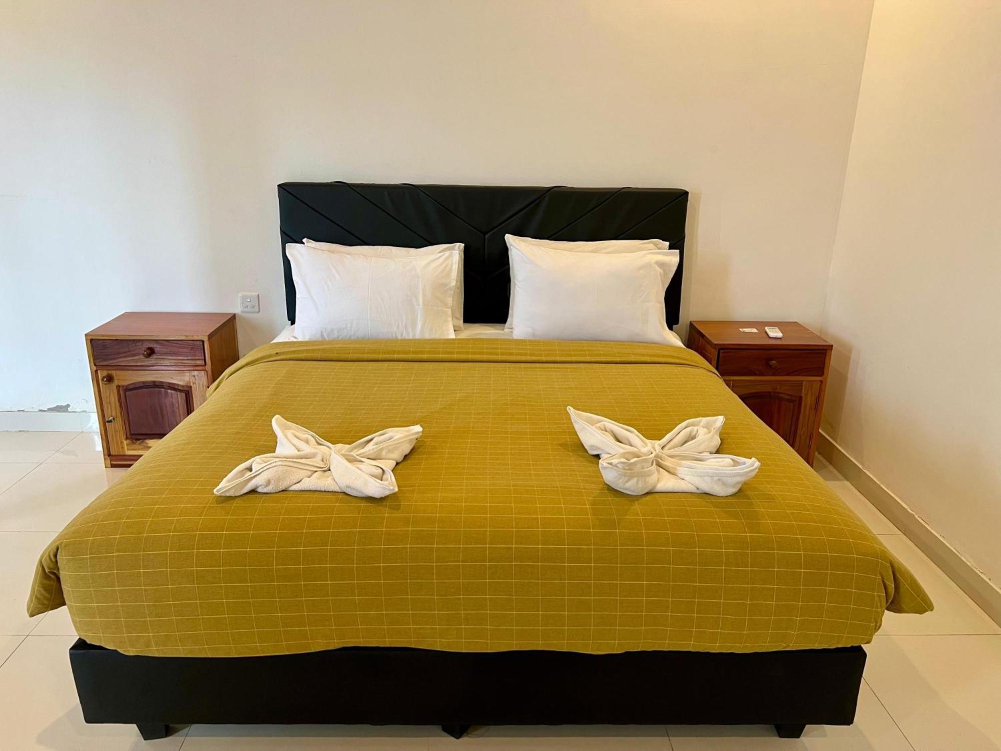 Pohon Purba Resort & Restaurant Labuhan Pandan Екстериор снимка